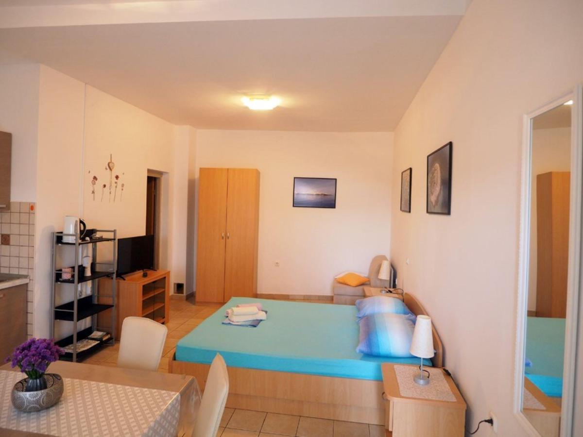 Apartments Skorin Лумбарда Екстериор снимка