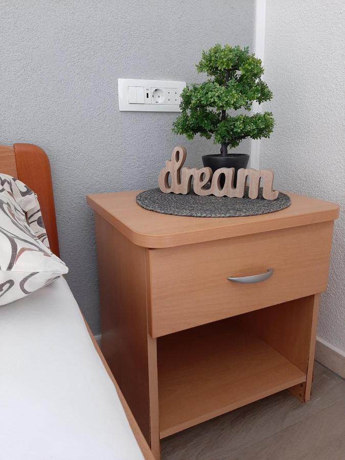 Apartments Skorin Лумбарда Екстериор снимка