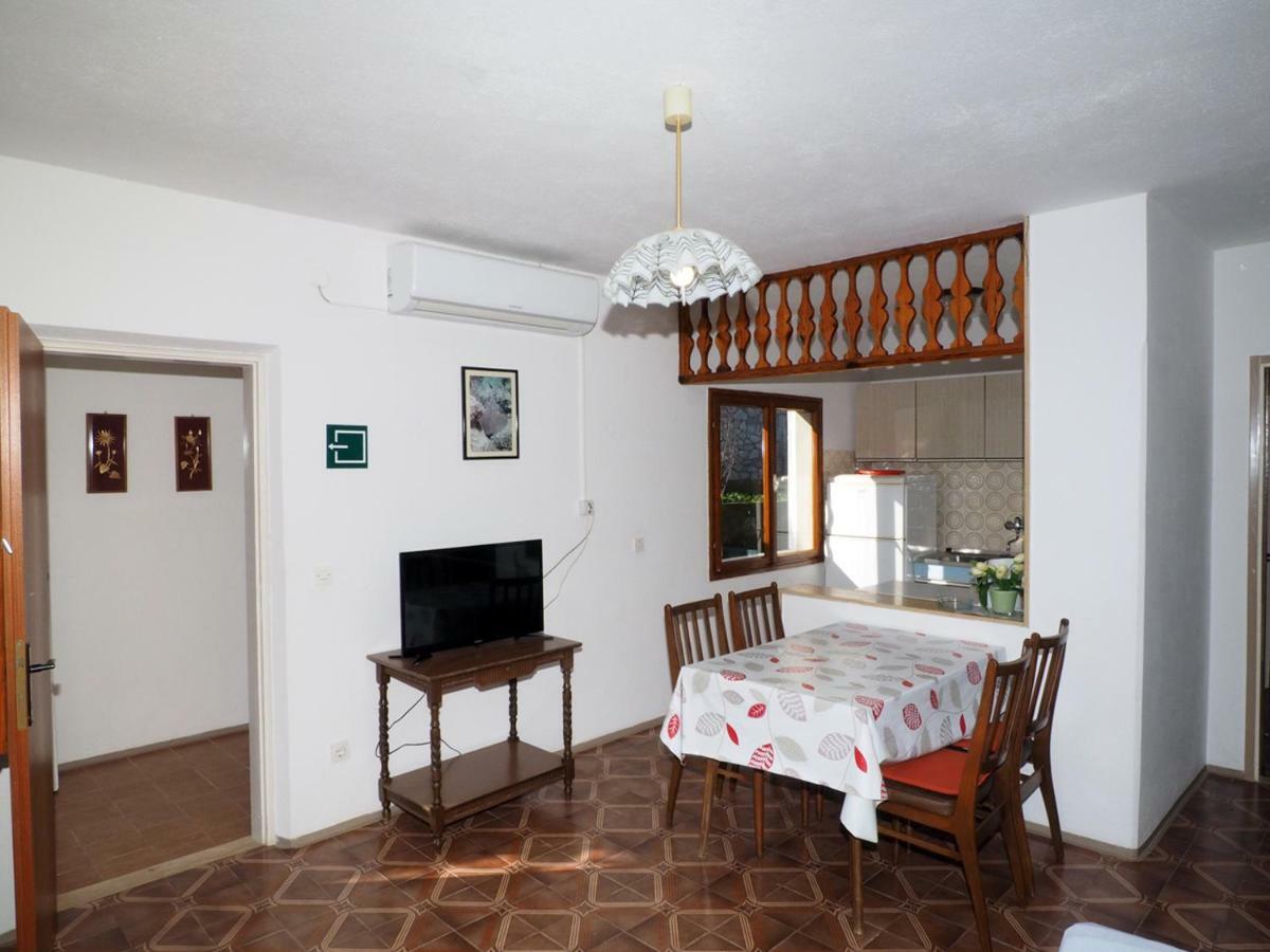 Apartments Skorin Лумбарда Екстериор снимка