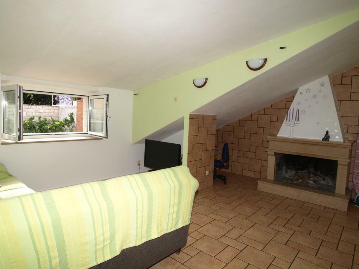 Apartments Skorin Лумбарда Екстериор снимка