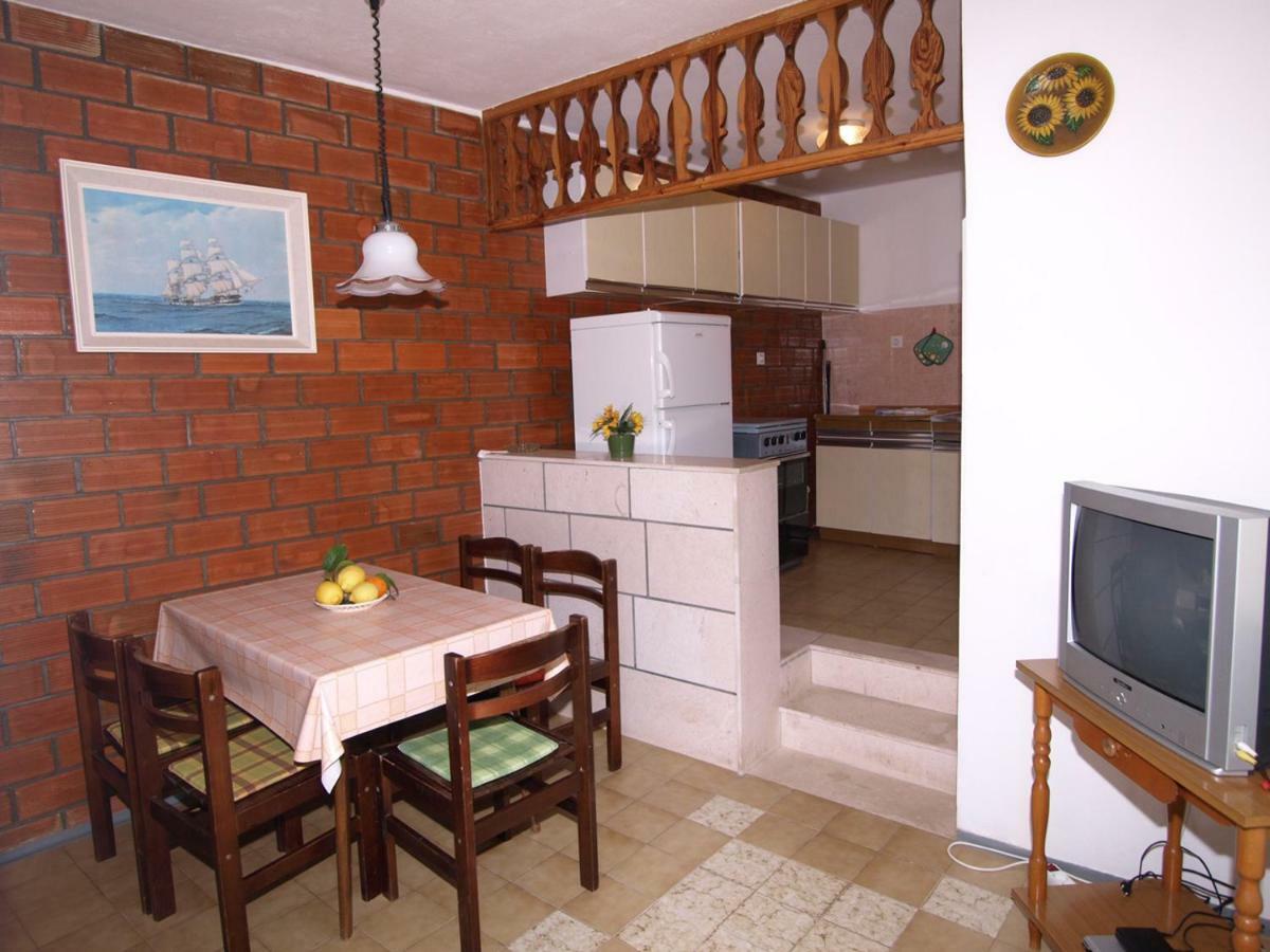 Apartments Skorin Лумбарда Екстериор снимка